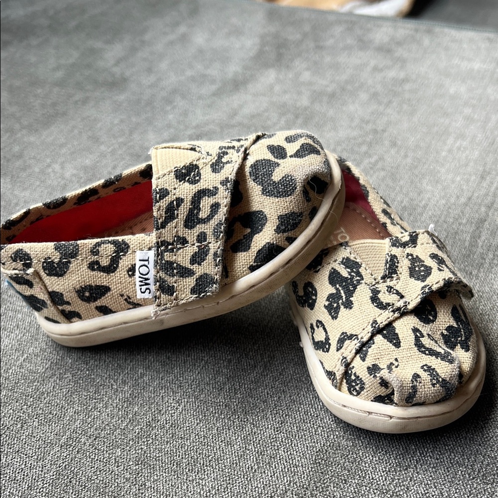 TOMS Alpargata Classic Toddler Shoe - 4  leopard print